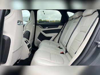 Used Jaguar F-Pace 2024 for sale - 76442070: Photo