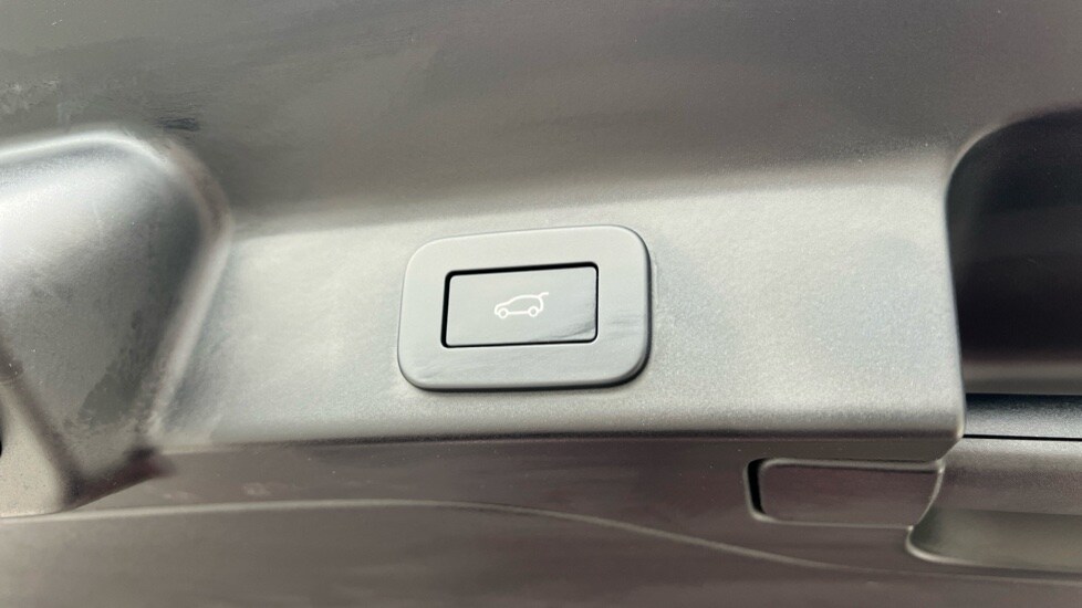 Used Jaguar F-Pace 2024 for sale - 76442070: Photo 54