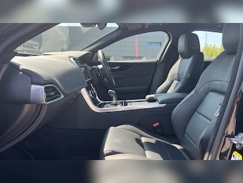 Used Jaguar XE 2023 for sale - 75565392: Photo