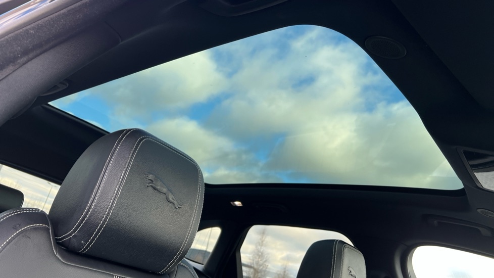 Used Jaguar F-Pace 2022 for sale - 76826826: Photo 22