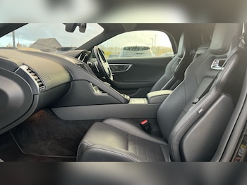 Used Jaguar F-Type 2018 for sale - 76630258: Photo