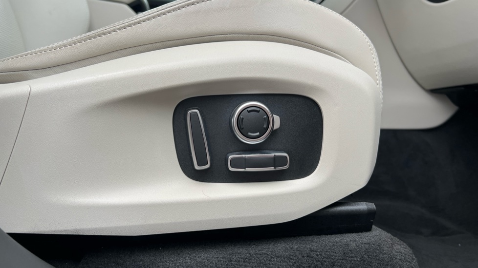 Used Jaguar F-Pace 2024 for sale - 76116894: Photo 24