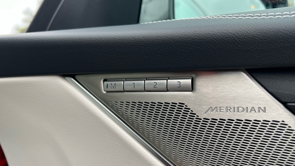 Used Jaguar F-Pace 2024 for sale - 76116894: Photo 44