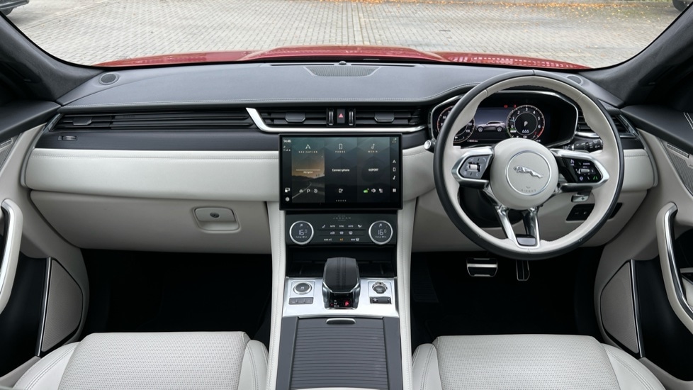 Used Jaguar F-Pace 2024 for sale - 76116894: Photo 9
