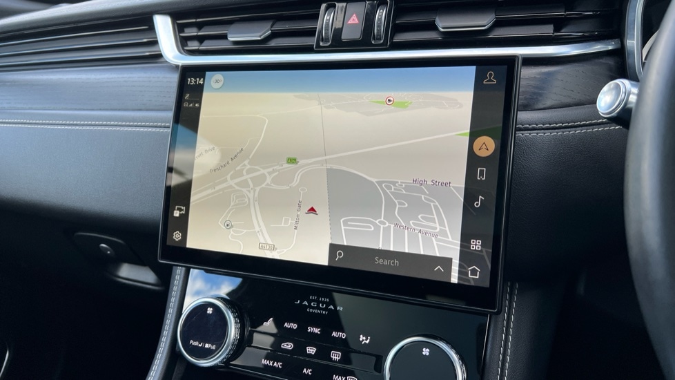 Used Jaguar F-Pace 2022 for sale - 76966608: Photo 11