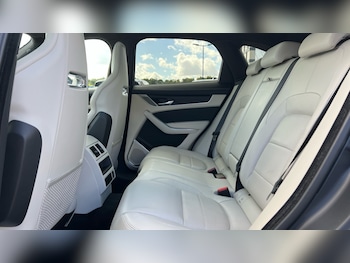 Used Jaguar F-Pace 2022 for sale - 75783830: Photo