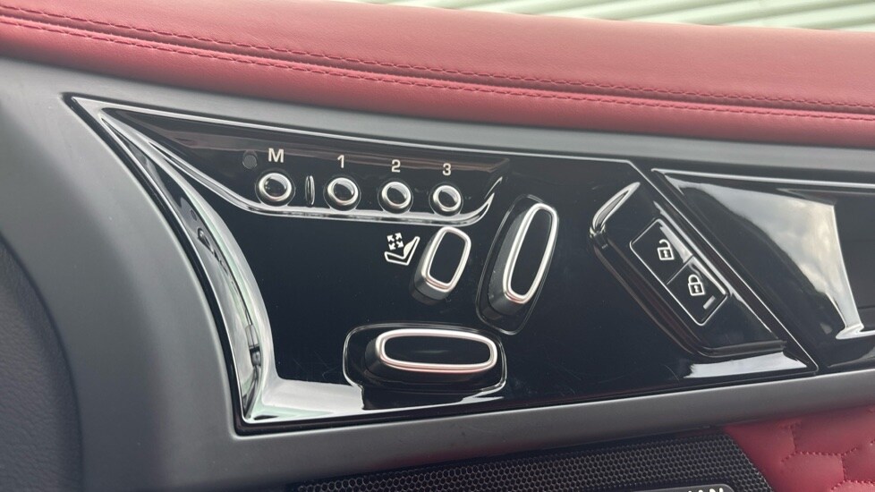 Used Jaguar F-Type 2023 for sale - 76894660: Photo 25