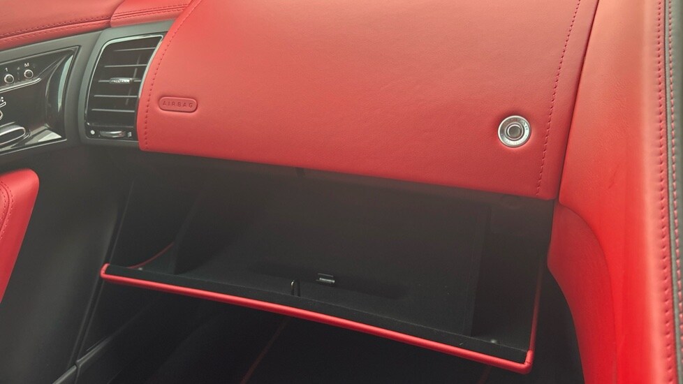 Used Jaguar F-Type 2023 for sale - 76894660: Photo 44