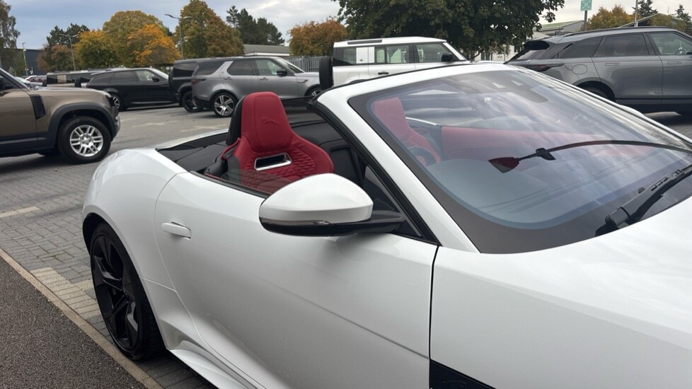 Used Jaguar F-Type 2023 for sale - 76894660: Photo 66