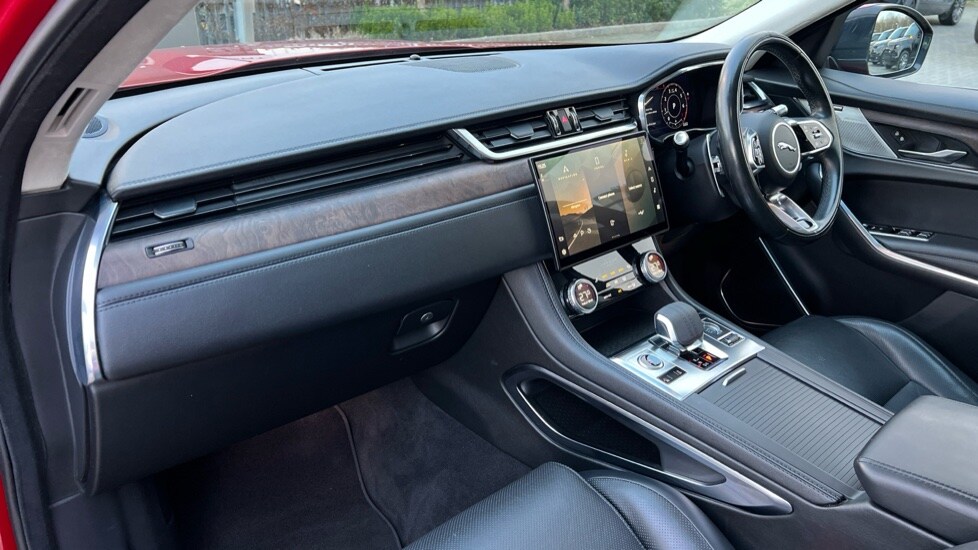 Used Jaguar F-Pace 2021 for sale - 76623611: Photo 33