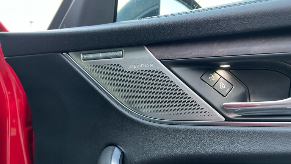 Used Jaguar F-Pace 2021 for sale - 76623611: Photo 35