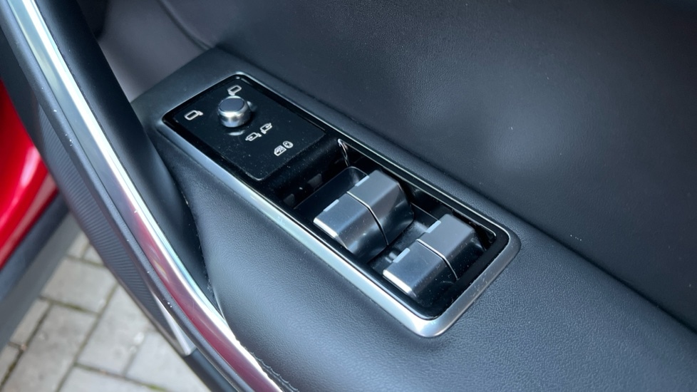 Used Jaguar F-Pace 2021 for sale - 76623611: Photo 44