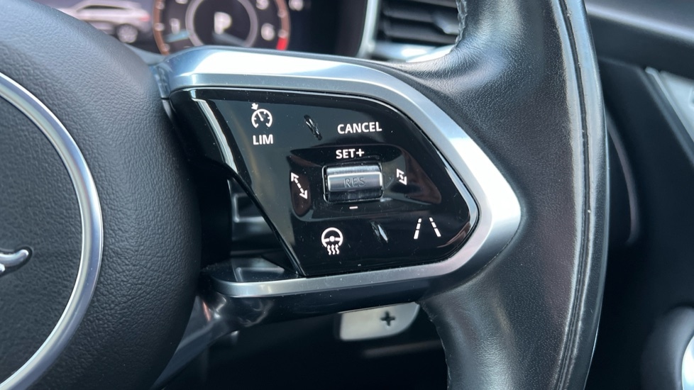 Used Jaguar F-Pace 2021 for sale - 76623611: Photo 71