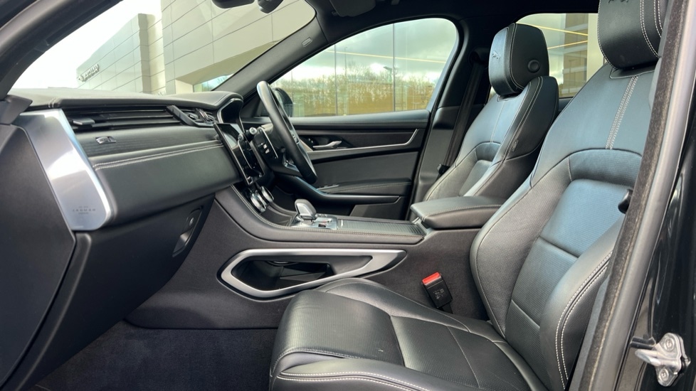 Used Jaguar F-Pace 2022 for sale - 77013135: Photo 3