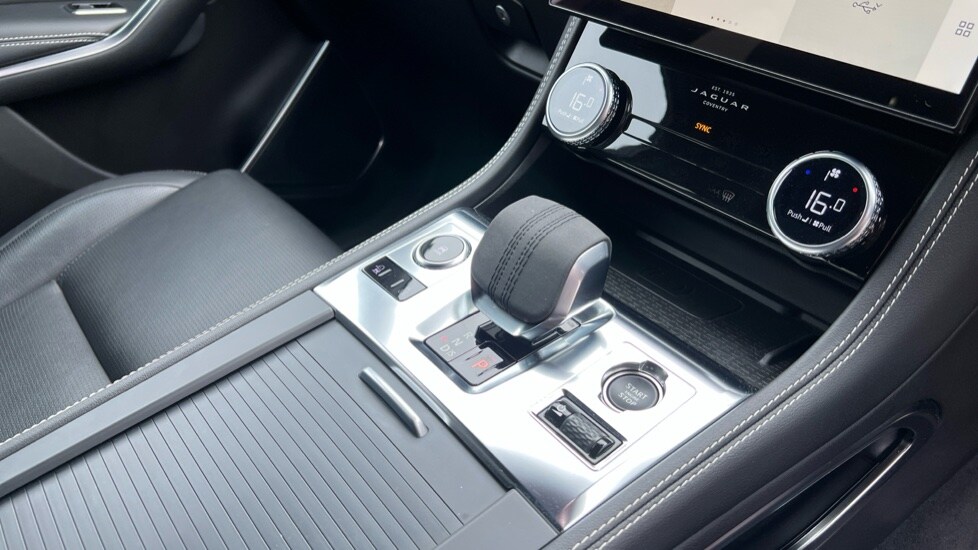 Used Jaguar F-Pace 2022 for sale - 77067739: Photo 13