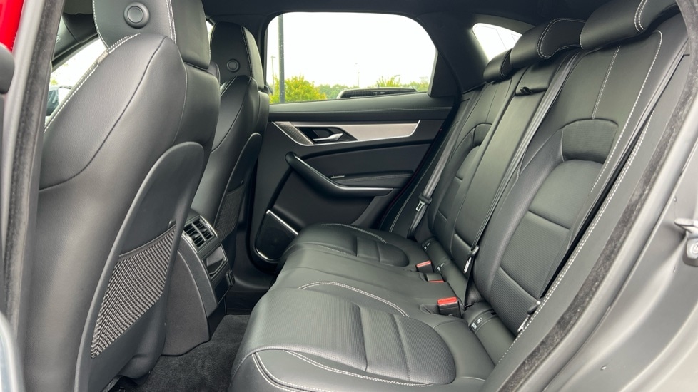 Used Jaguar F-Pace 2022 for sale - 77067739: Photo 4