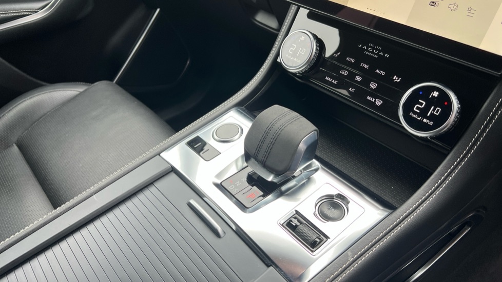 Used Jaguar F-Pace 2022 for sale - 76615128: Photo 13