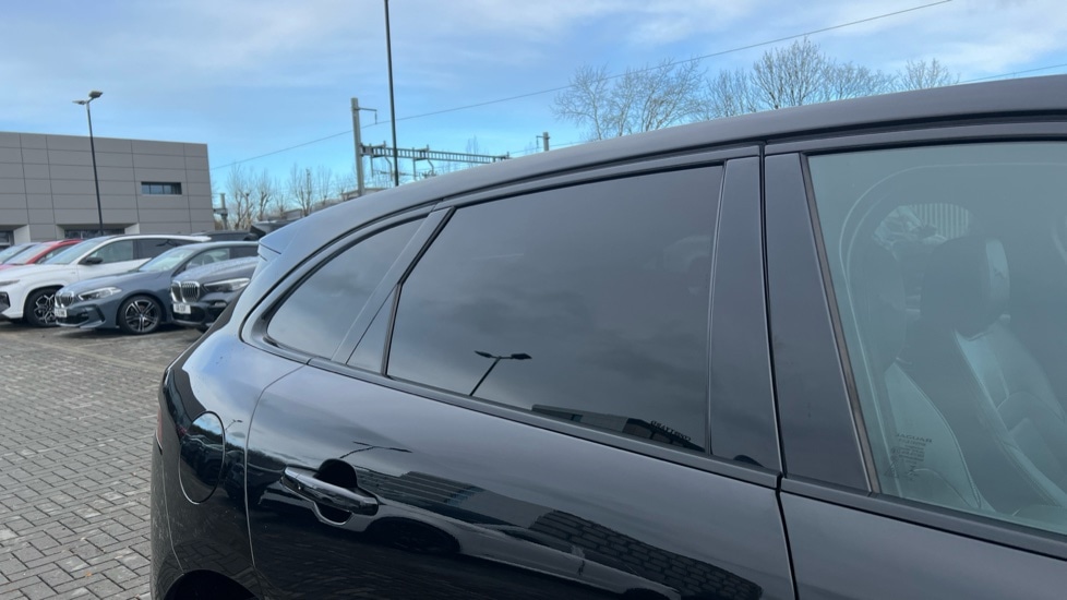 Used Jaguar F-Pace 2022 for sale - 76615128: Photo 36