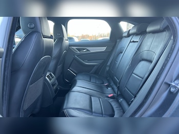 Used Jaguar F-Pace 2022 for sale - 76640233: Photo