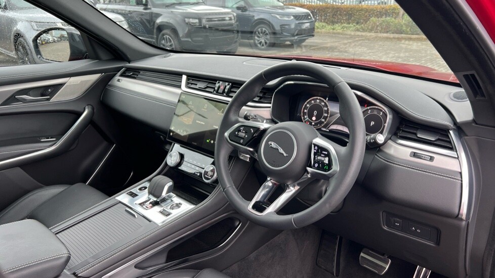 Used Jaguar F-Pace 2023 for sale - 76146054: Photo 32