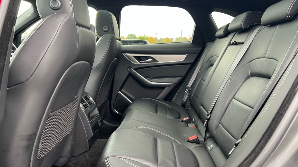 Used Jaguar F-Pace 2023 for sale - 76146054: Photo 4