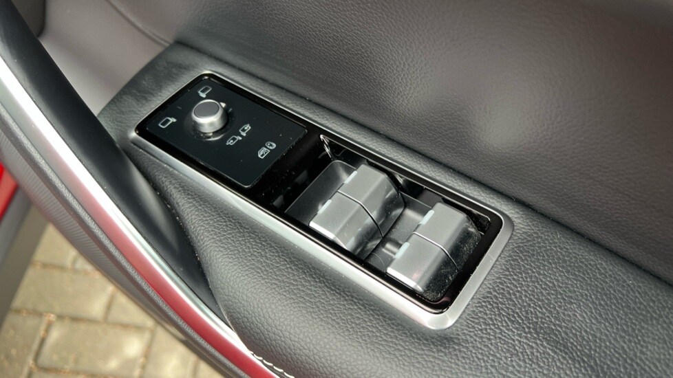 Used Jaguar F-Pace 2023 for sale - 76146054: Photo 43