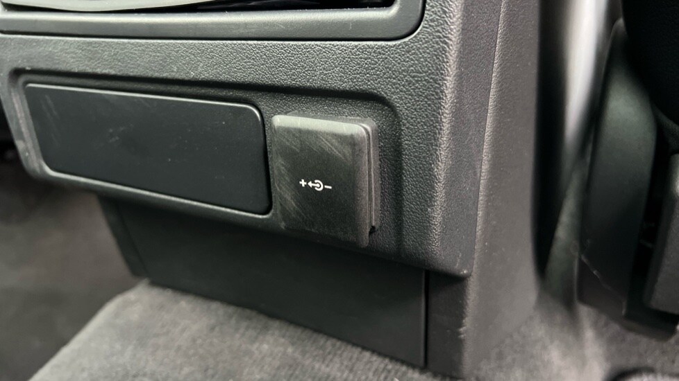 Used Jaguar F-Pace 2023 for sale - 76146054: Photo 51