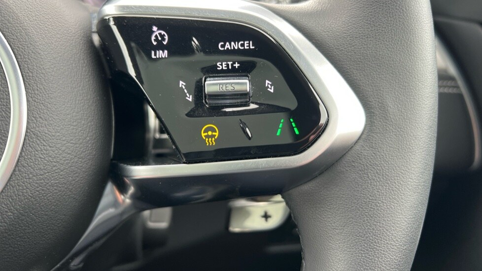 Used Jaguar F-Pace 2023 for sale - 76146054: Photo 65