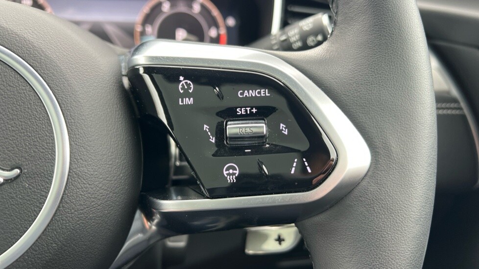 Used Jaguar F-Pace 2023 for sale - 76146054: Photo 66