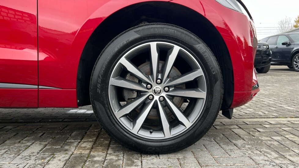 Used Jaguar F-Pace 2023 for sale - 76146054: Photo 8