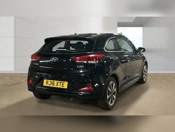 Used Hyundai i20 2016 for sale - 79210034: Photo