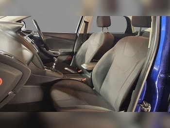 Used Ford Focus 2015 for sale - 78701837: Photo