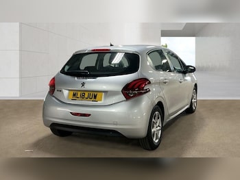 Used Peugeot 208 2018 for sale - 79210080: Photo