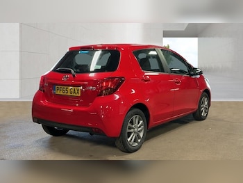Used Toyota Yaris 2016 for sale - 79059401: Photo