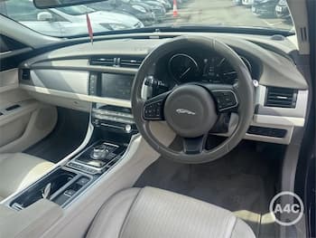 Used Jaguar XF 2016 for sale - 79722713: Photo