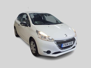Used Peugeot 208 2014 for sale - 78701861: Photo