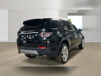 Used Land Rover Discovery Sport 2017 for sale - 79210019: Photo