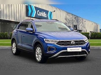 Used Volkswagen T-Roc 2024 for sale - 76449831: Photo