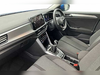 Used Volkswagen T-Roc 2024 for sale - 76449831: Photo