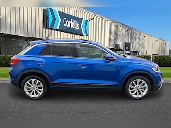 Used Volkswagen T-Roc 2024 for sale - 76449831: Photo