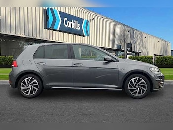 Used Volkswagen Golf 2019 for sale - 76280648: Photo