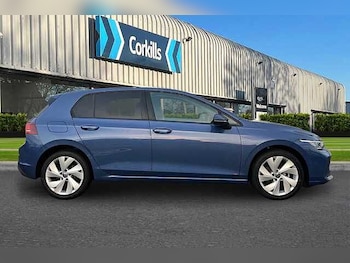 Used Volkswagen Golf 2024 for sale - 76313418: Photo