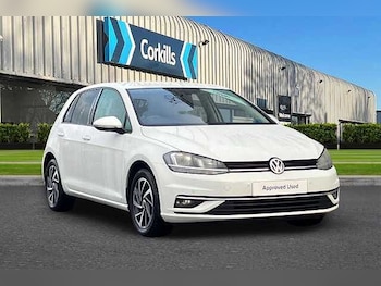 Used Volkswagen Golf 2019 for sale - 76497109: Photo
