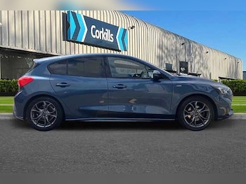 Used Ford Focus 2019 for sale - 75348676: Photo