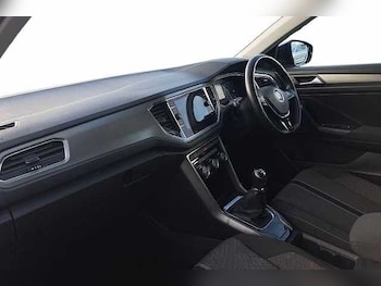 Used Volkswagen T-Roc 2020 for sale - 76173838: Photo