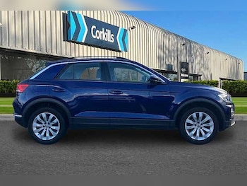 Used Volkswagen T-Roc 2020 for sale - 76173838: Photo