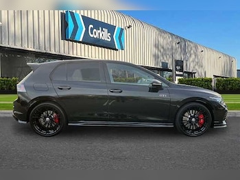 Used Volkswagen Golf 2025 for sale - 76402670: Photo