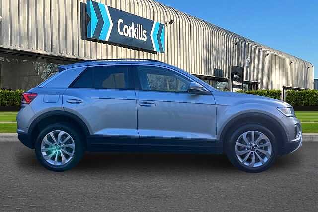 Used Volkswagen T-Roc 2025 for sale - 76280649: Photo 4
