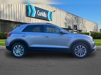 Used Volkswagen T-Roc 2025 for sale - 76280649: Photo