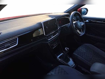 Used Volkswagen T-Roc 2022 for sale - 76449833: Photo